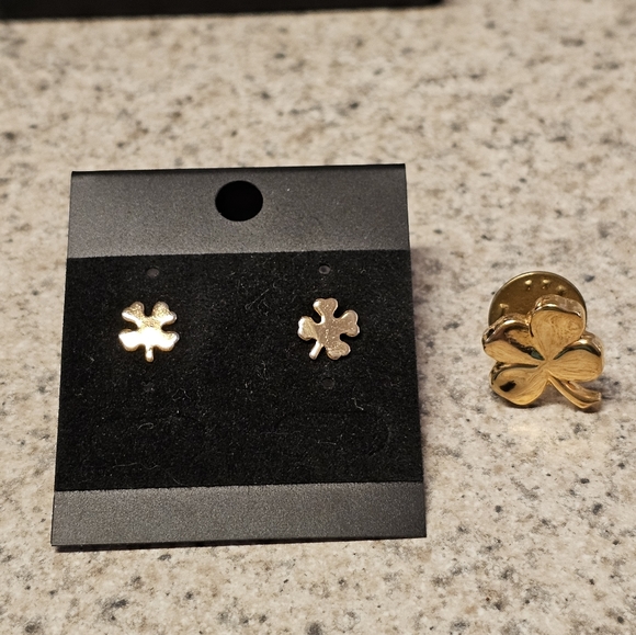 Vintage Goldtone Shamrock Pierced Earring and Pin Set - Picture 1 of 5
